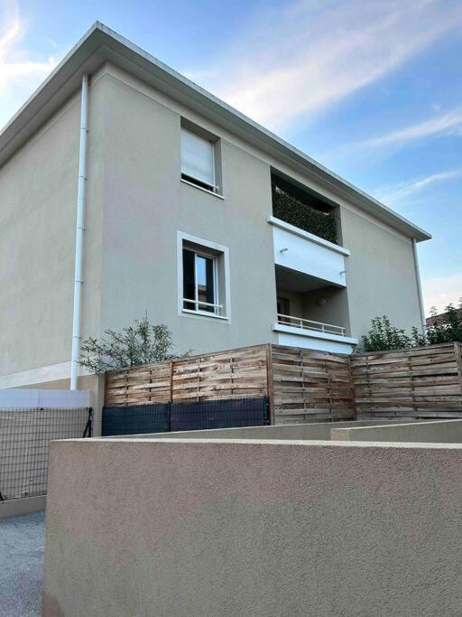 Appartement Avec Terrasse Et Box Entre Plages Et Nature Marsilya Dış mekan fotoğraf